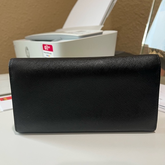 MCM BLACK/PURPLE LONG SAFFIANO TRIFOLD WALLET - Picture 2 of 11